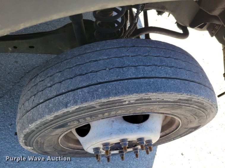 image for item DK4194 2017 Ford F550 Super Duty XL SuperCab truck cab and chassis