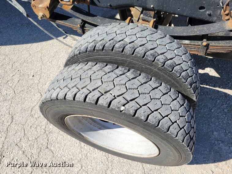 image for item DK4194 2017 Ford F550 Super Duty XL SuperCab truck cab and chassis