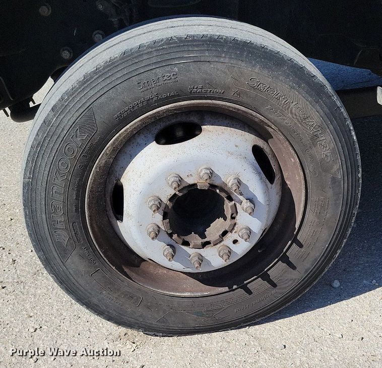 image for item DK4194 2017 Ford F550 Super Duty XL SuperCab truck cab and chassis