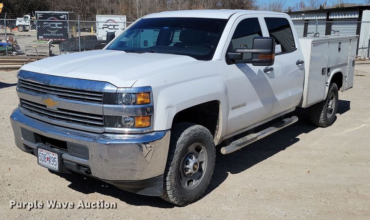 image for item DK4195 2018 Chevrolet Silverado 2500 HD Crew Cab utility bed pickup truck