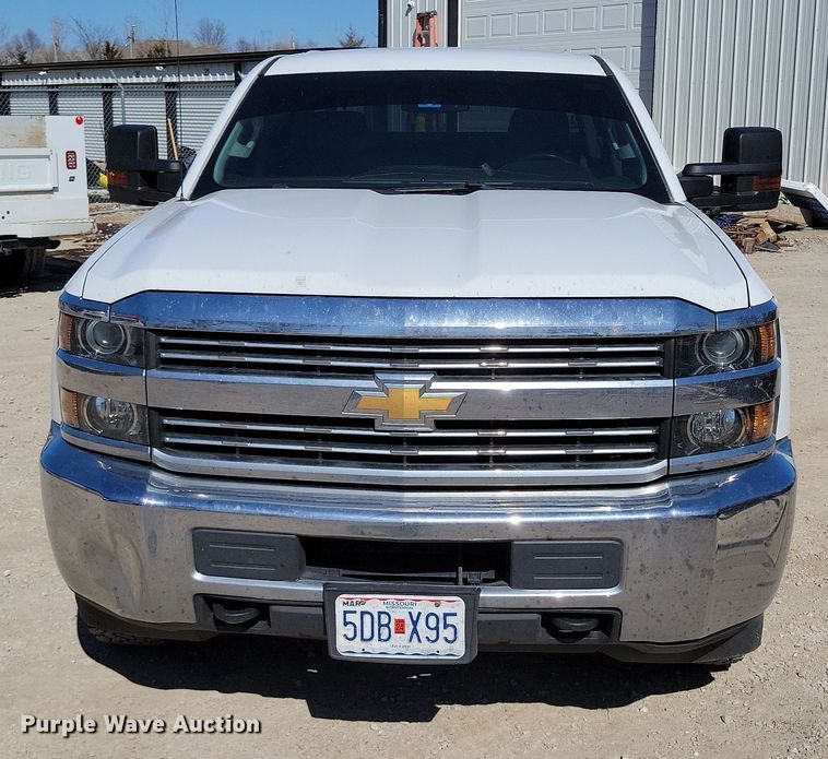 image for item DK4195 2018 Chevrolet Silverado 2500 HD Crew Cab utility bed pickup truck