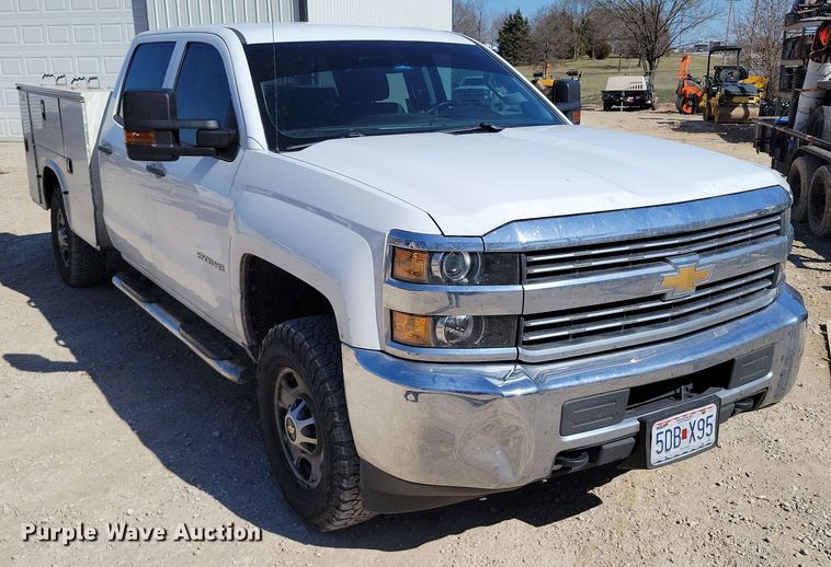 image for item DK4195 2018 Chevrolet Silverado 2500 HD Crew Cab utility bed pickup truck