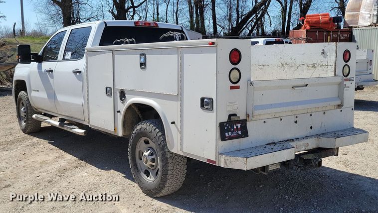 image for item DK4195 2018 Chevrolet Silverado 2500 HD Crew Cab utility bed pickup truck