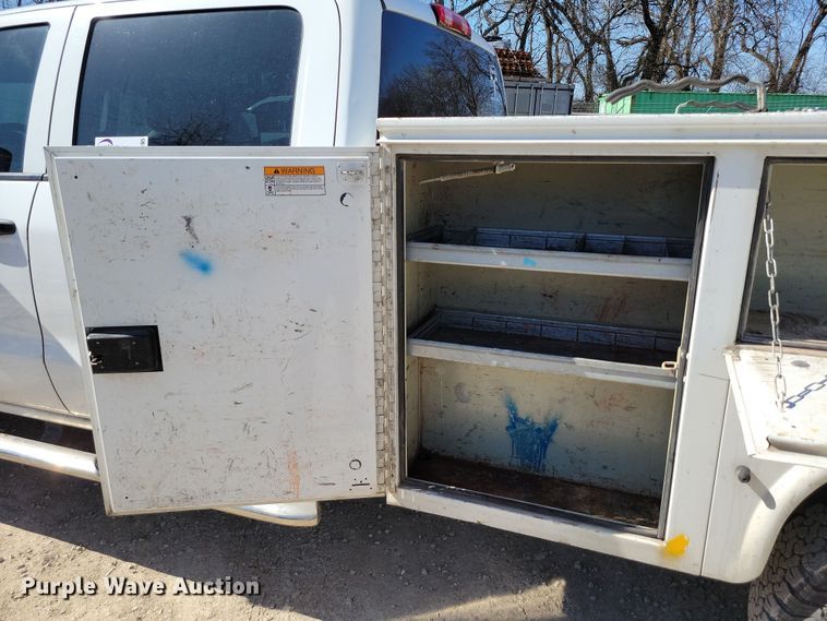 image for item DK4195 2018 Chevrolet Silverado 2500 HD Crew Cab utility bed pickup truck