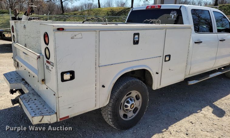 image for item DK4195 2018 Chevrolet Silverado 2500 HD Crew Cab utility bed pickup truck