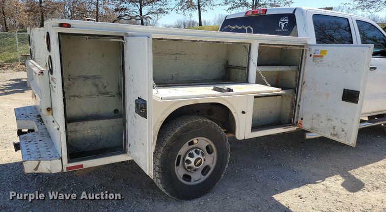 image for item DK4195 2018 Chevrolet Silverado 2500 HD Crew Cab utility bed pickup truck