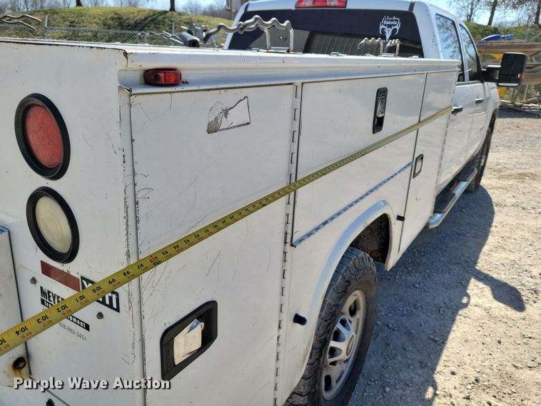 image for item DK4195 2018 Chevrolet Silverado 2500 HD Crew Cab utility bed pickup truck