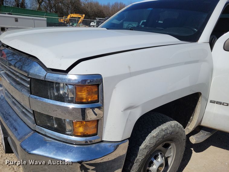 image for item DK4195 2018 Chevrolet Silverado 2500 HD Crew Cab utility bed pickup truck