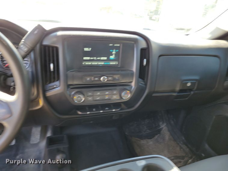 image for item DK4195 2018 Chevrolet Silverado 2500 HD Crew Cab utility bed pickup truck