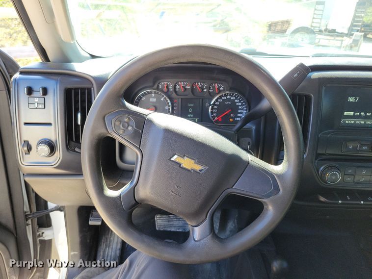 image for item DK4195 2018 Chevrolet Silverado 2500 HD Crew Cab utility bed pickup truck