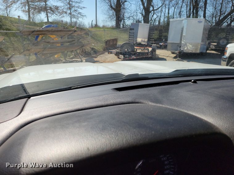 image for item DK4195 2018 Chevrolet Silverado 2500 HD Crew Cab utility bed pickup truck