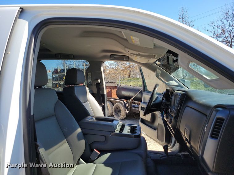 image for item DK4195 2018 Chevrolet Silverado 2500 HD Crew Cab utility bed pickup truck