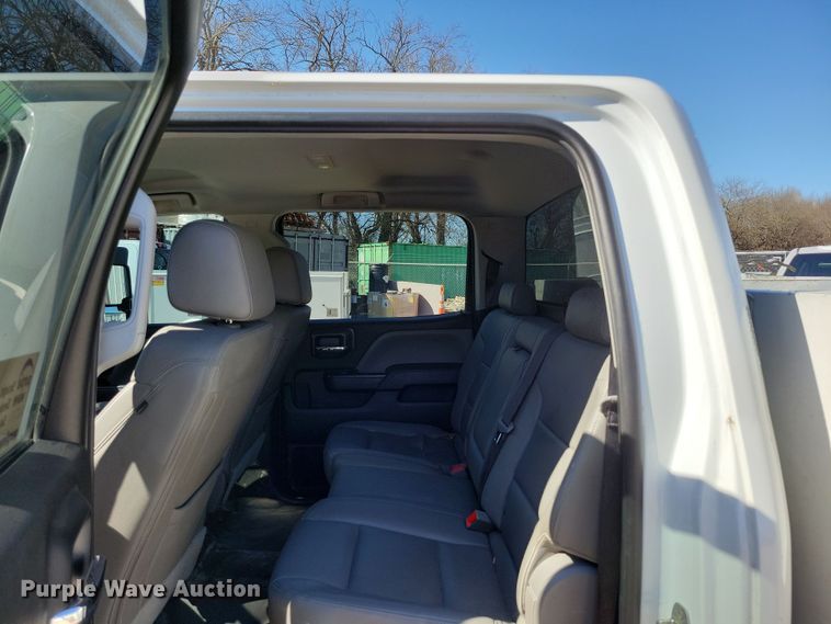 image for item DK4195 2018 Chevrolet Silverado 2500 HD Crew Cab utility bed pickup truck