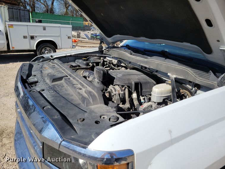 image for item DK4195 2018 Chevrolet Silverado 2500 HD Crew Cab utility bed pickup truck