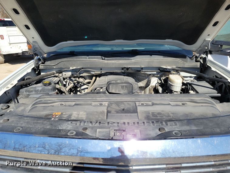 image for item DK4195 2018 Chevrolet Silverado 2500 HD Crew Cab utility bed pickup truck