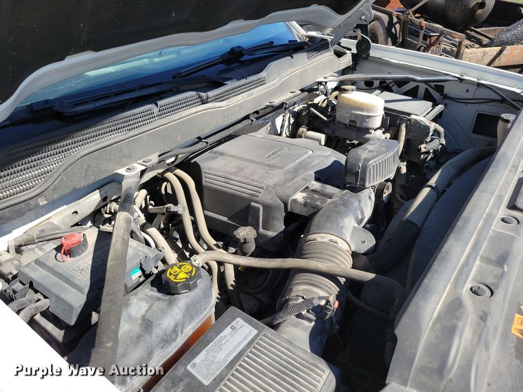 image for item DK4195 2018 Chevrolet Silverado 2500 HD Crew Cab utility bed pickup truck