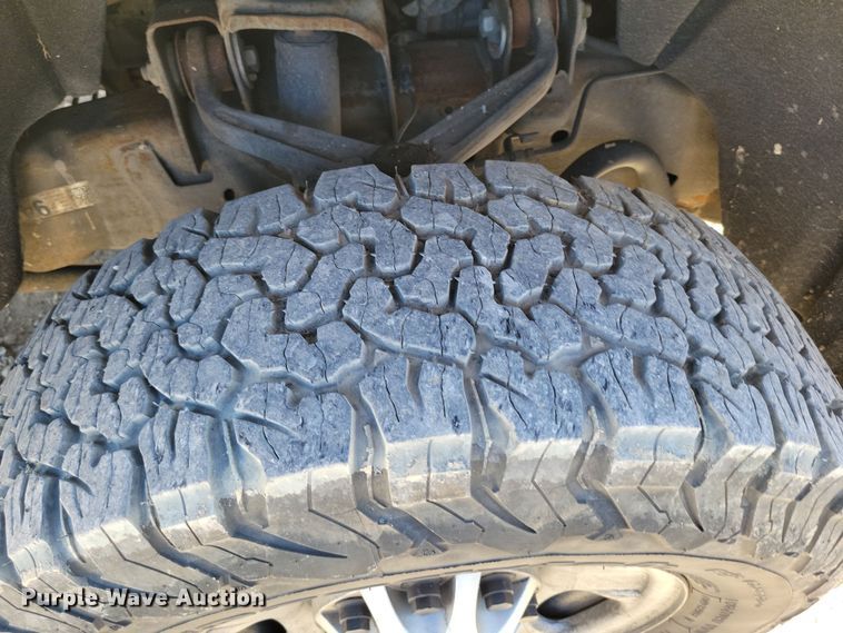 image for item DK4195 2018 Chevrolet Silverado 2500 HD Crew Cab utility bed pickup truck