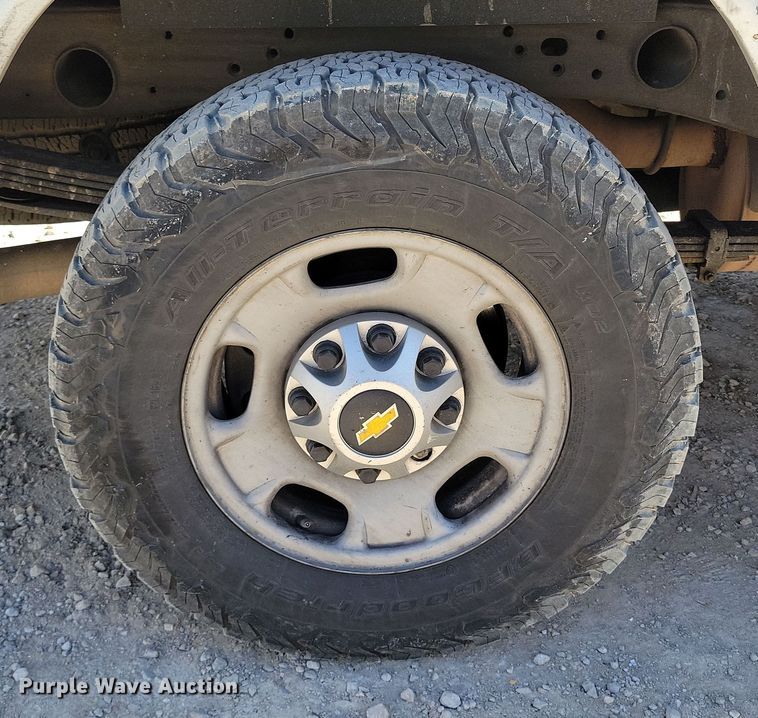 image for item DK4195 2018 Chevrolet Silverado 2500 HD Crew Cab utility bed pickup truck