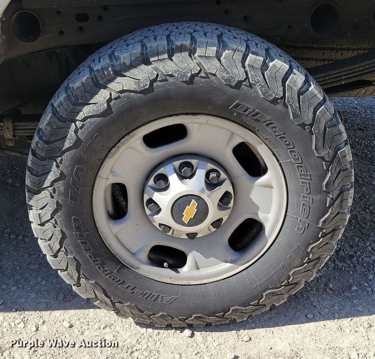 image for item DK4195 2018 Chevrolet Silverado 2500 HD Crew Cab utility bed pickup truck