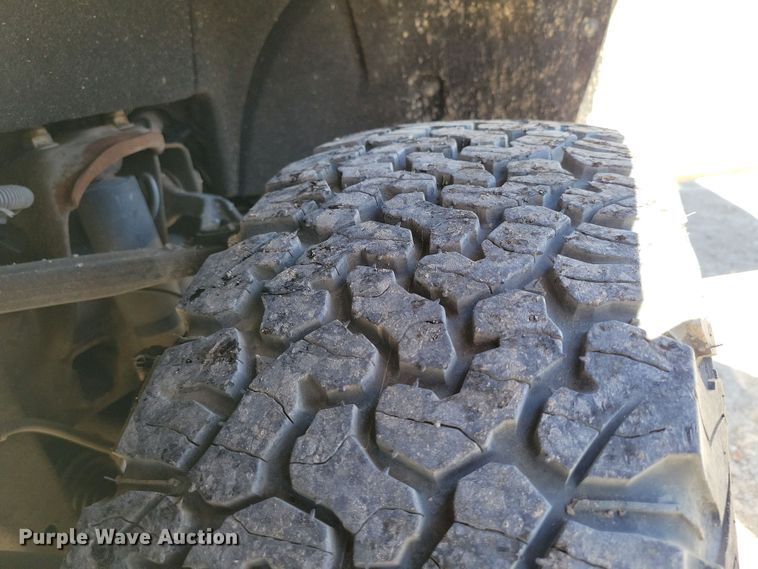 image for item DK4195 2018 Chevrolet Silverado 2500 HD Crew Cab utility bed pickup truck