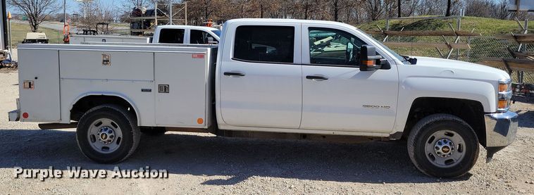 image for item DK4196 2018 Chevrolet Silverado 2500 HD Crew Cab utility bed pickup truck