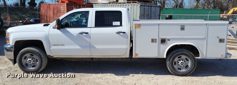 image for item DK4196 2018 Chevrolet Silverado 2500 HD Crew Cab utility bed pickup truck