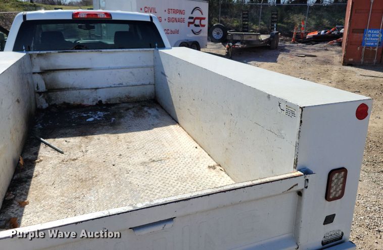 image for item DK4196 2018 Chevrolet Silverado 2500 HD Crew Cab utility bed pickup truck