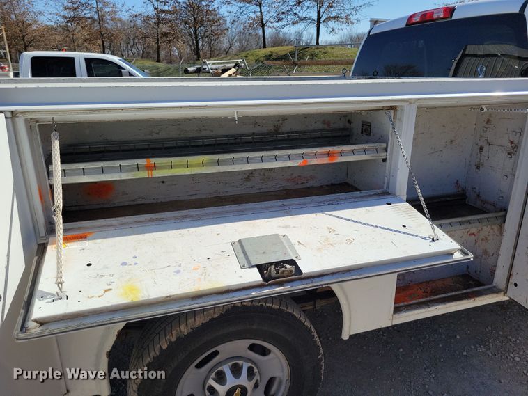 image for item DK4196 2018 Chevrolet Silverado 2500 HD Crew Cab utility bed pickup truck