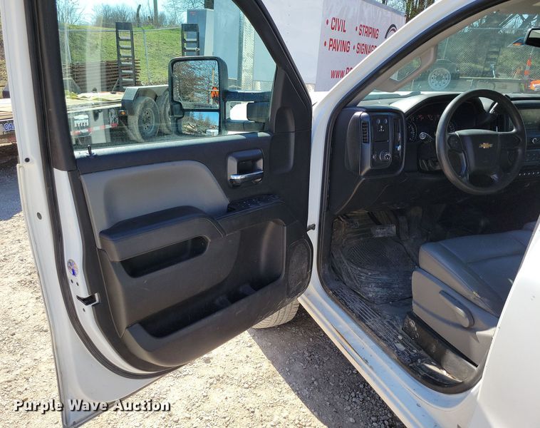 image for item DK4196 2018 Chevrolet Silverado 2500 HD Crew Cab utility bed pickup truck