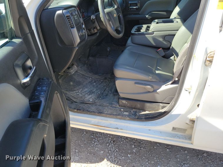 image for item DK4196 2018 Chevrolet Silverado 2500 HD Crew Cab utility bed pickup truck