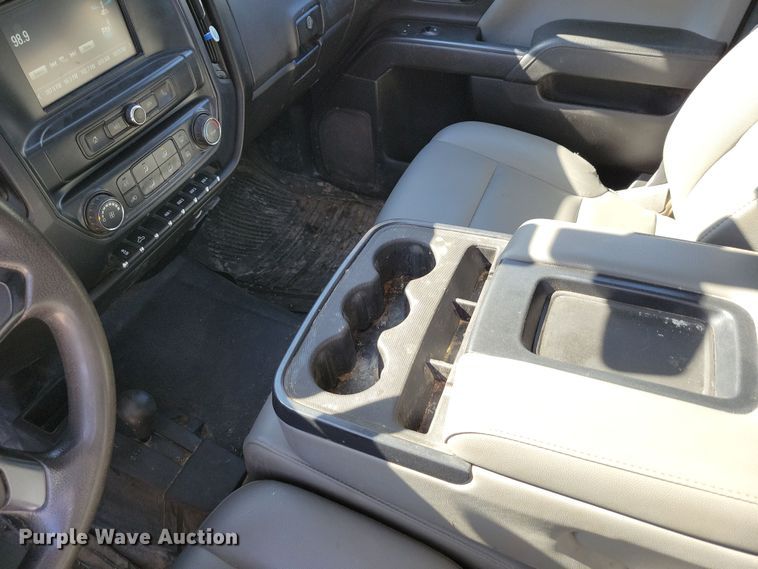 image for item DK4196 2018 Chevrolet Silverado 2500 HD Crew Cab utility bed pickup truck