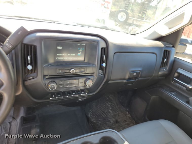 image for item DK4196 2018 Chevrolet Silverado 2500 HD Crew Cab utility bed pickup truck