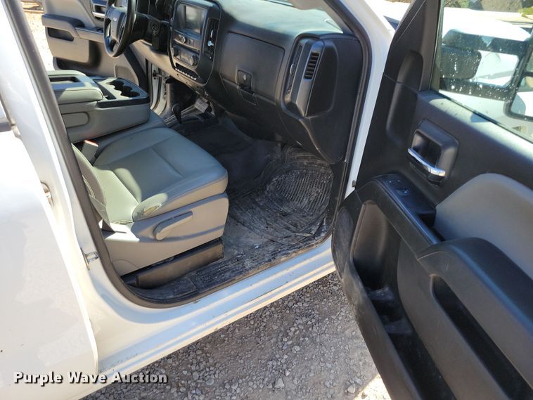 image for item DK4196 2018 Chevrolet Silverado 2500 HD Crew Cab utility bed pickup truck