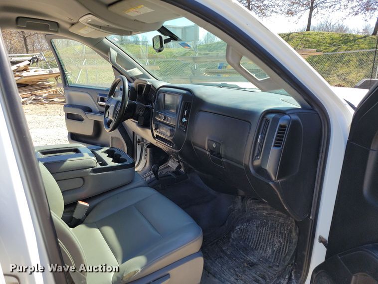 image for item DK4196 2018 Chevrolet Silverado 2500 HD Crew Cab utility bed pickup truck