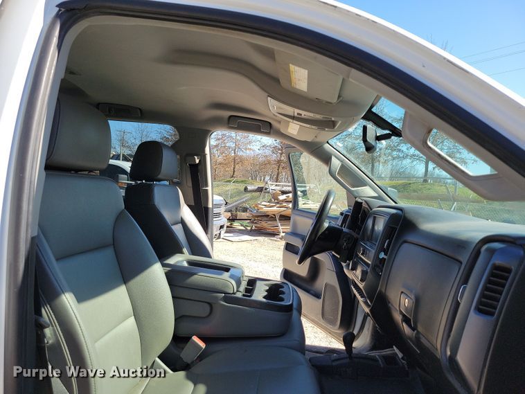 image for item DK4196 2018 Chevrolet Silverado 2500 HD Crew Cab utility bed pickup truck