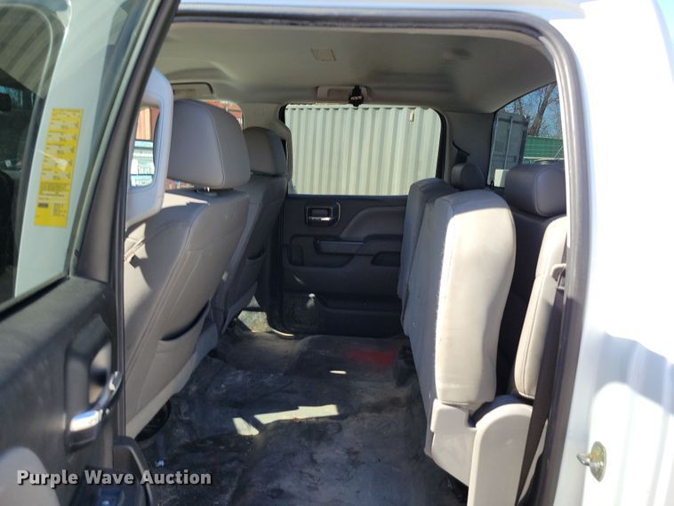 image for item DK4196 2018 Chevrolet Silverado 2500 HD Crew Cab utility bed pickup truck