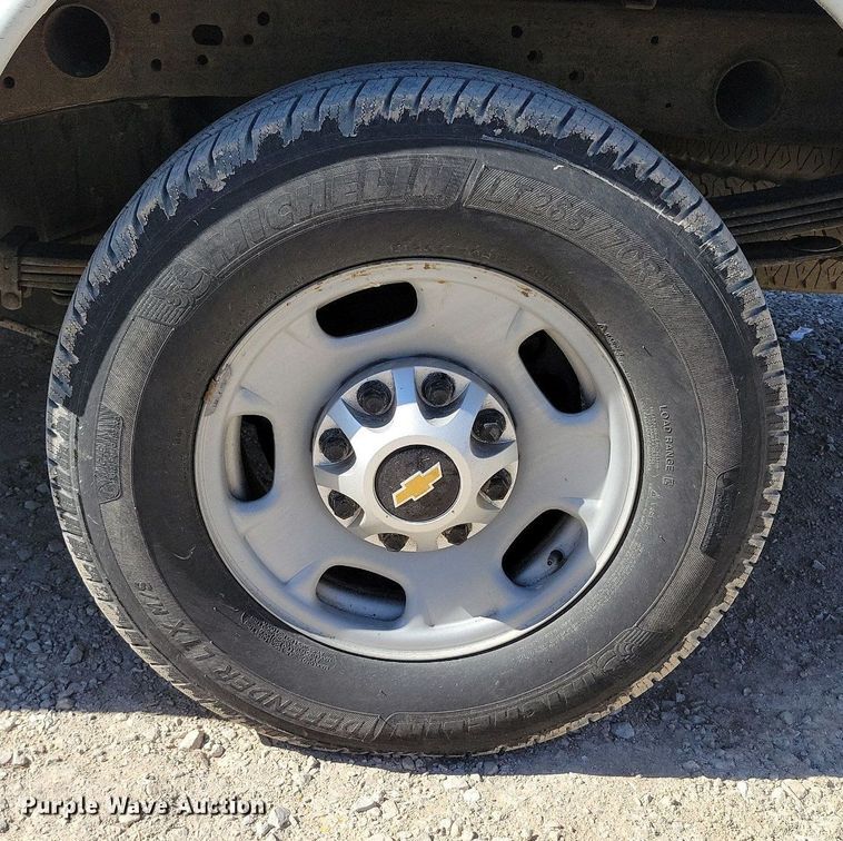 image for item DK4196 2018 Chevrolet Silverado 2500 HD Crew Cab utility bed pickup truck