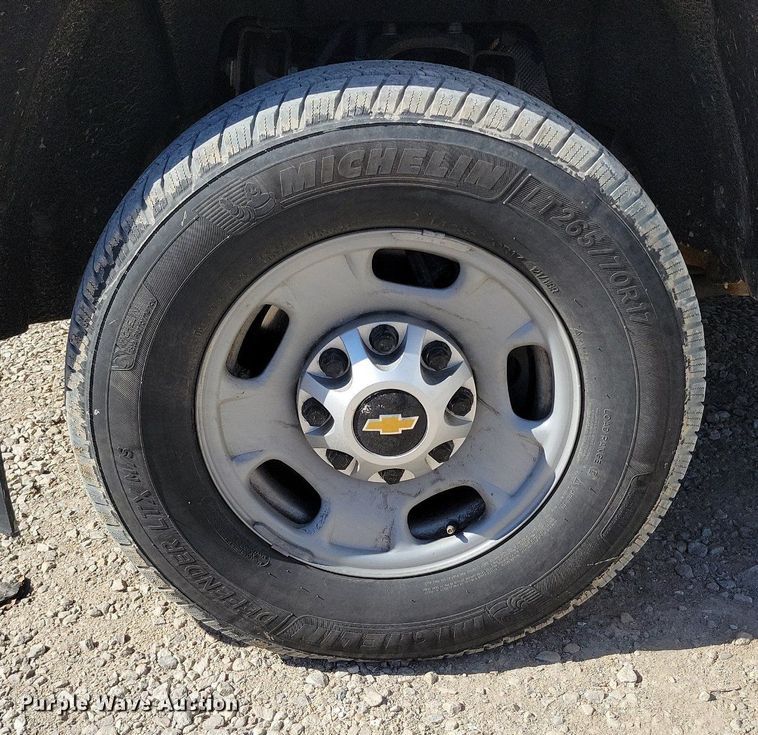 image for item DK4196 2018 Chevrolet Silverado 2500 HD Crew Cab utility bed pickup truck