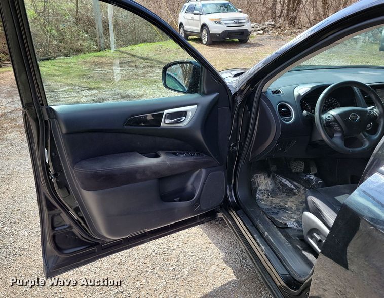 image for item DK4218 2015 Nissan Pathfinder SUV