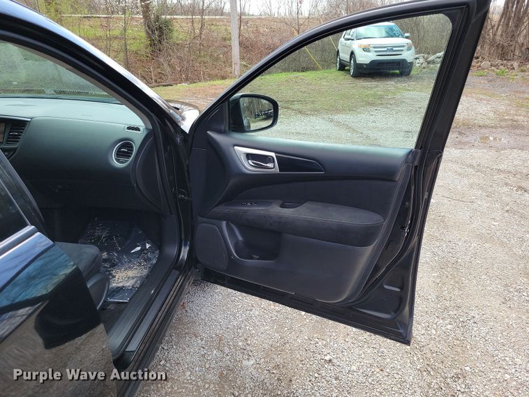 image for item DK4218 2015 Nissan Pathfinder SUV