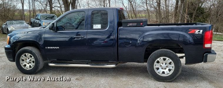 image for item DK4219 2007 GMC Sierra 1500 Ext. Cab pickup truck