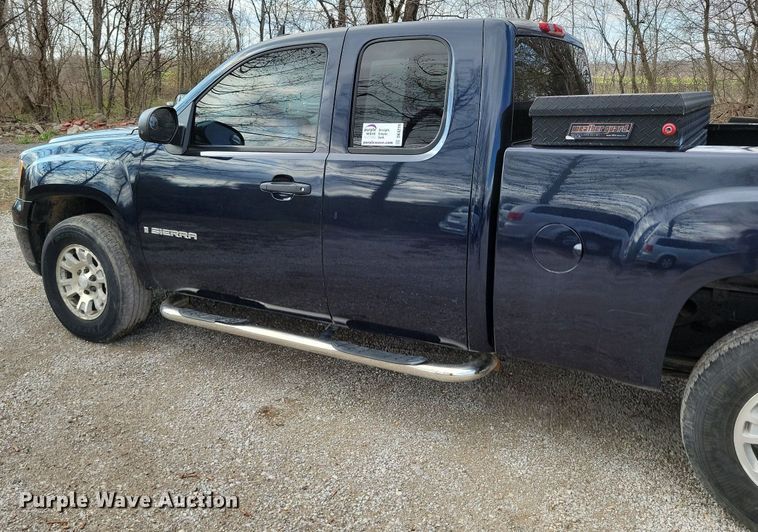 image for item DK4219 2007 GMC Sierra 1500 Ext. Cab pickup truck