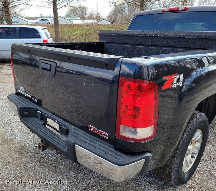image for item DK4219 2007 GMC Sierra 1500 Ext. Cab pickup truck