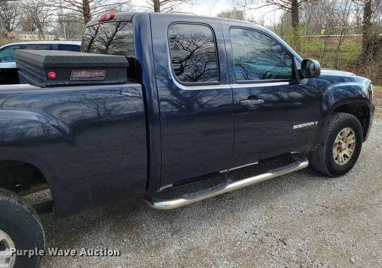 image for item DK4219 2007 GMC Sierra 1500 Ext. Cab pickup truck