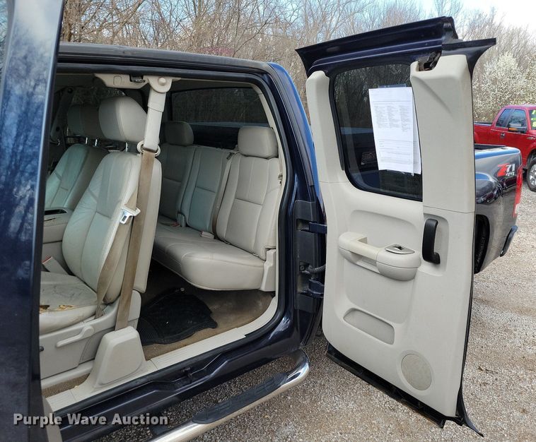 image for item DK4219 2007 GMC Sierra 1500 Ext. Cab pickup truck