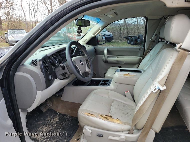 image for item DK4219 2007 GMC Sierra 1500 Ext. Cab pickup truck