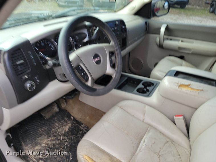 image for item DK4219 2007 GMC Sierra 1500 Ext. Cab pickup truck