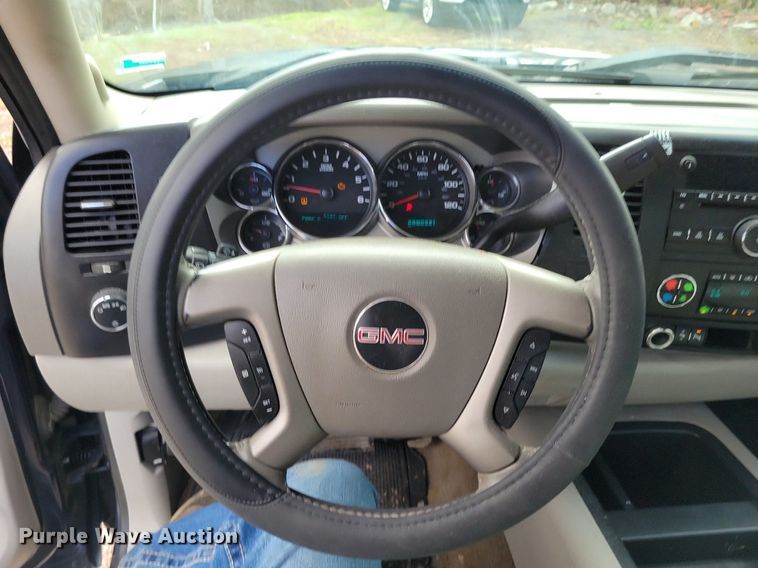 image for item DK4219 2007 GMC Sierra 1500 Ext. Cab pickup truck