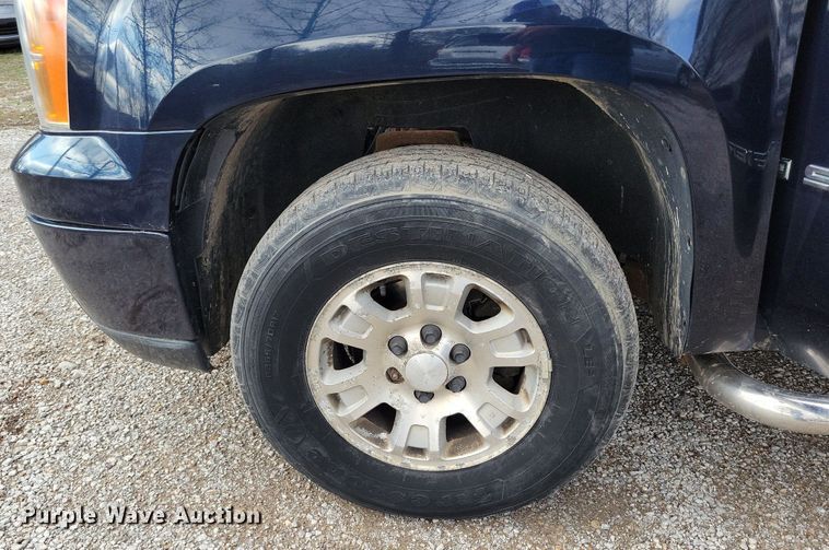 image for item DK4219 2007 GMC Sierra 1500 Ext. Cab pickup truck