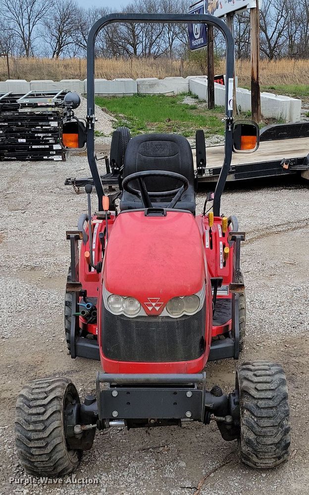 image for item DK4222 2018 Massey Ferguson GC1720 tractor